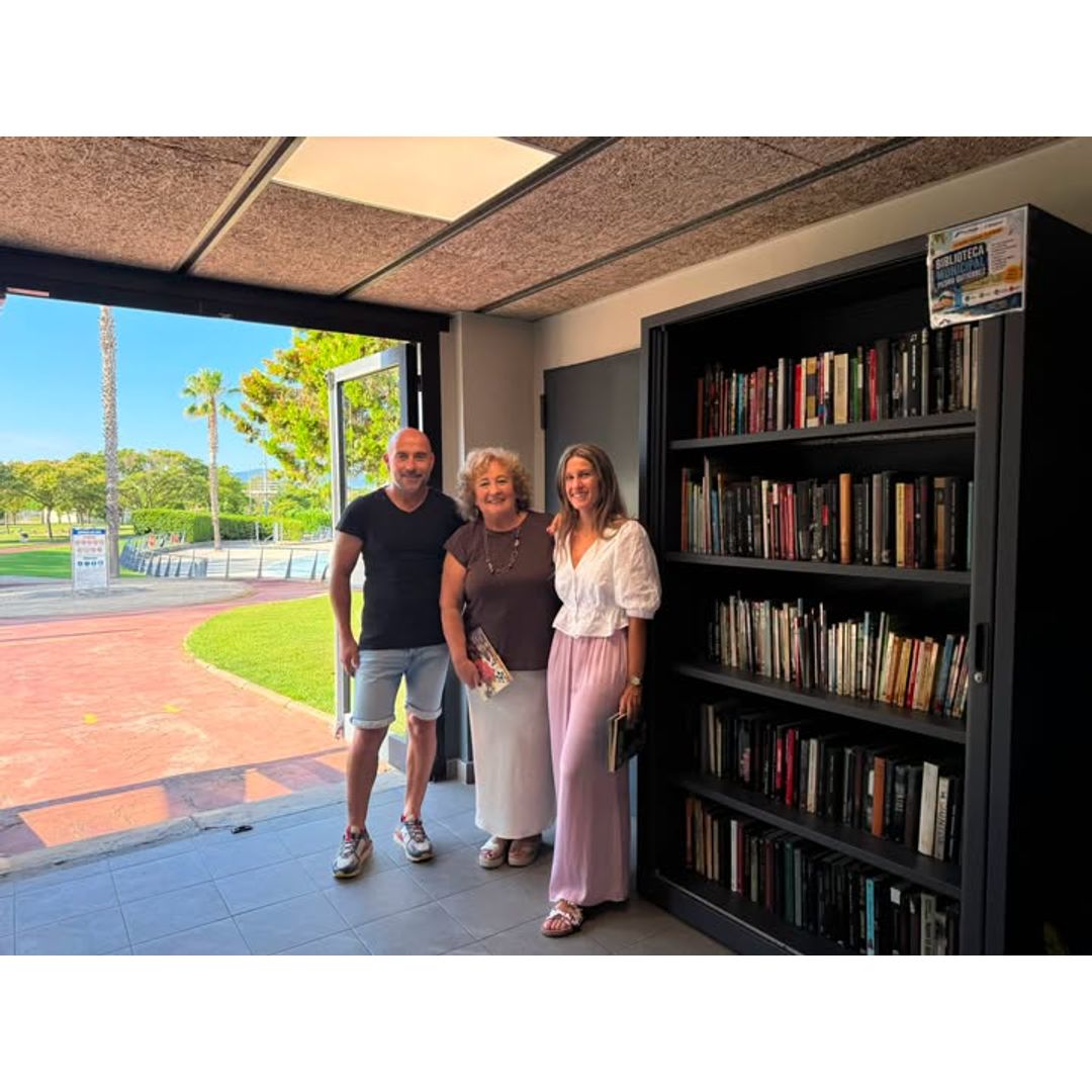 Apertura de nuevo espacio de lectura en la cafetería de La Planilla